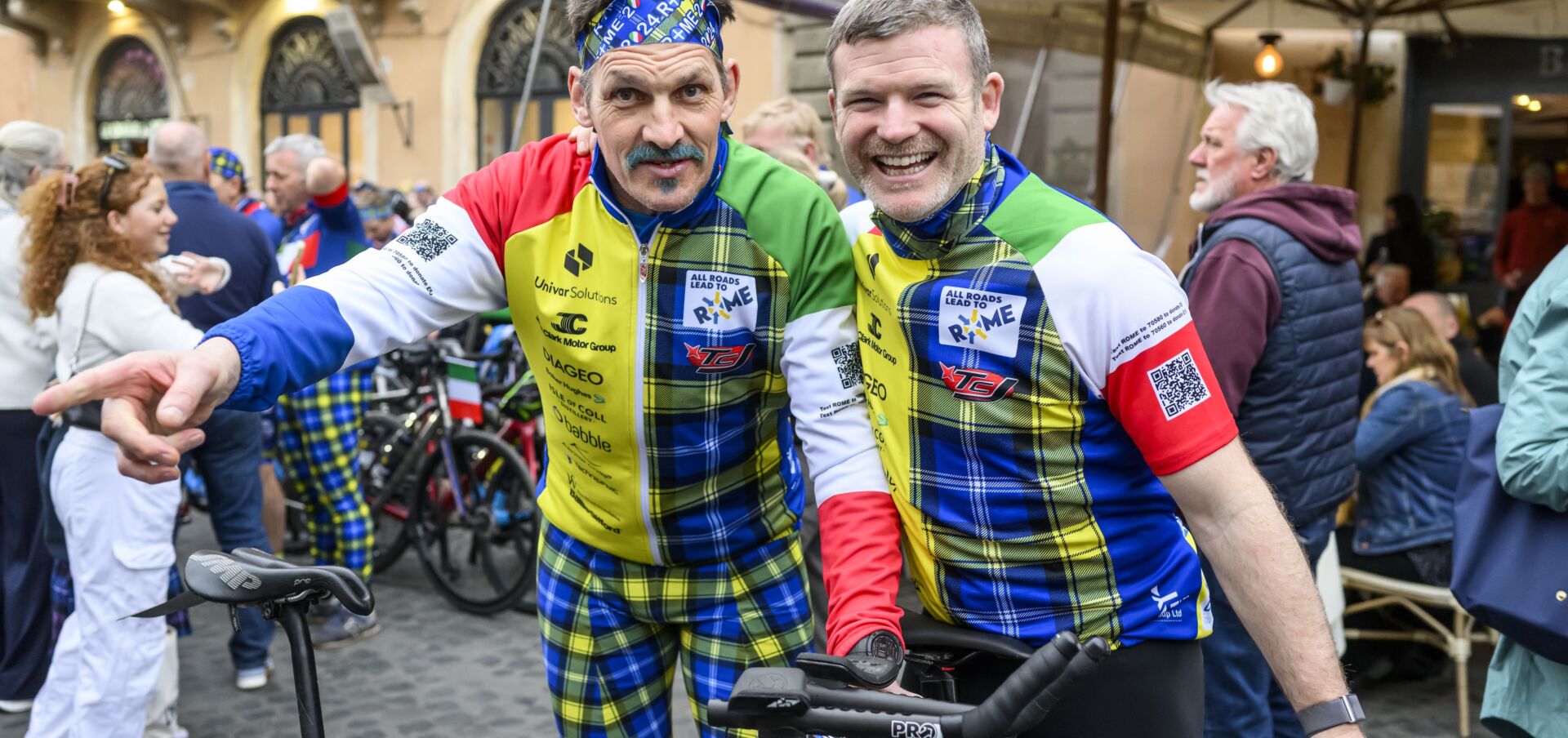 L R Rob Wainwright and Gordon D Arcy picture by Craig Watson